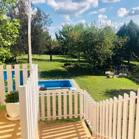 Medences Apartman * Balatonlelle
