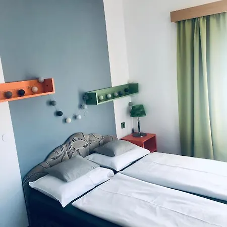 Medences Apartman Apartment